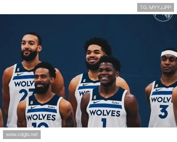 波士顿凯尔特人强势出击迎战对手 全力争夺季后赛席位的激烈对决