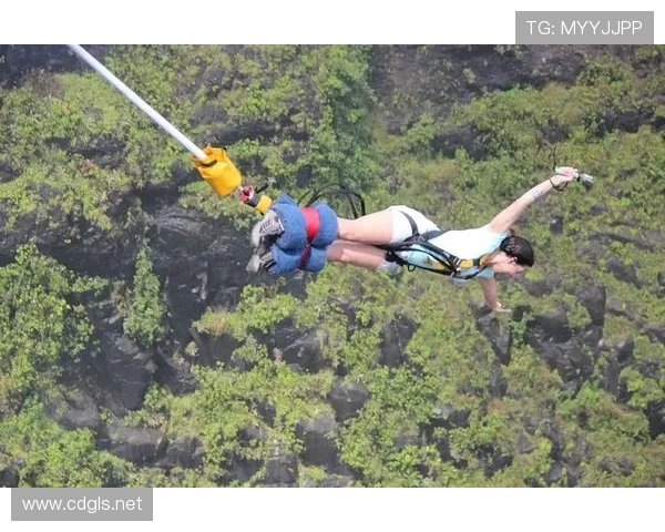 重庆攀岩队在极限运动会中的战术表现分析与点评 重庆攀岩队在极限运动会中的战术表现分析与点评