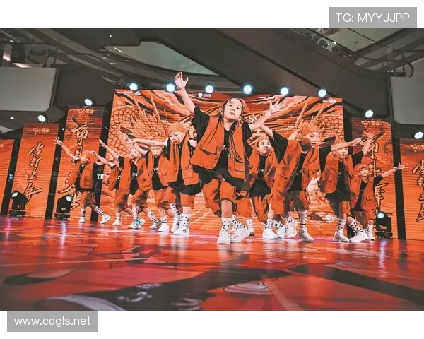 重庆街舞队战术探讨:如何在街舞竞技中脱颖而出 重庆街舞队战术探讨:如何在街舞竞技中脱颖而出