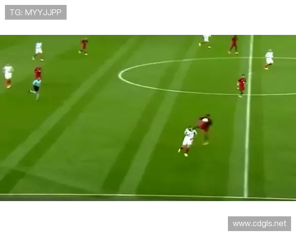 凯恩的传奇之路：从球场新星到足球巨星的成长历程与影响力分析