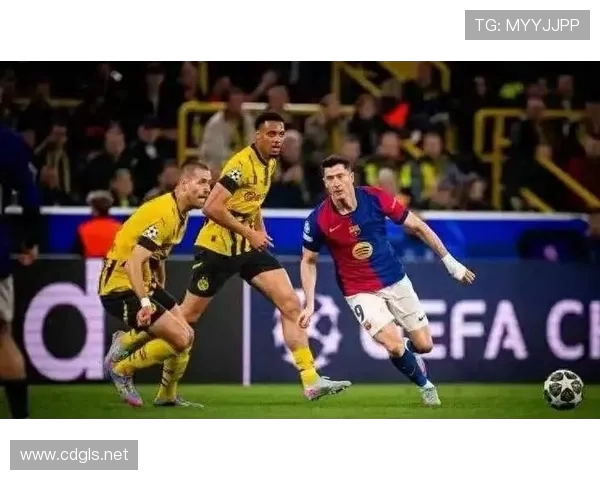 埃尔切主场迎战比利亚雷尔双方争夺西甲宝贵积分之战